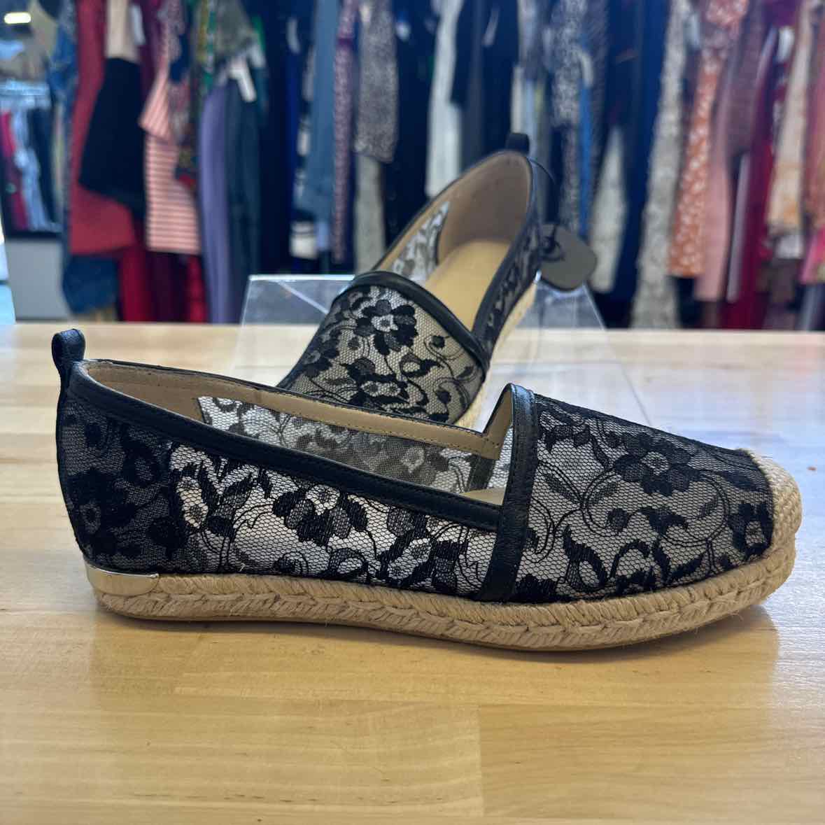 Stuart Weitzman Shoe Size 6 Black Slip On