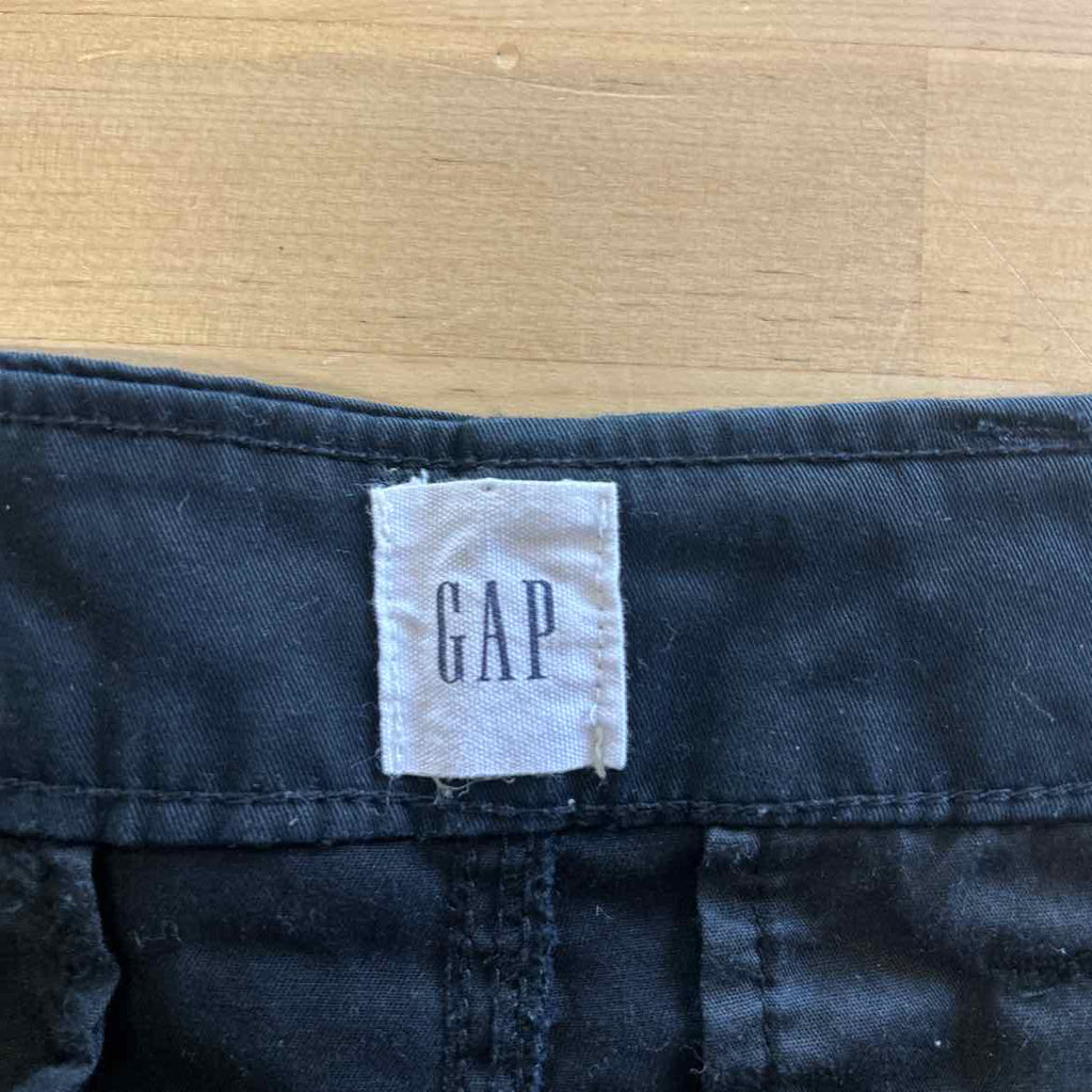 Gap Women Size 6 Black Preloved Shorts