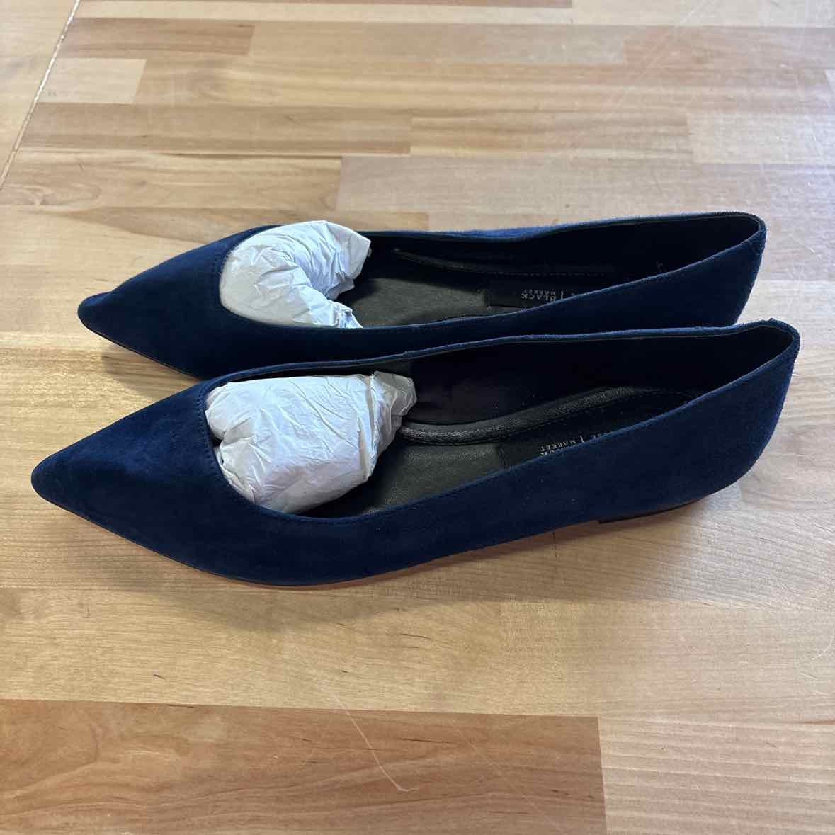 White House Black Market Size 7.5 Blue Suede New Flats