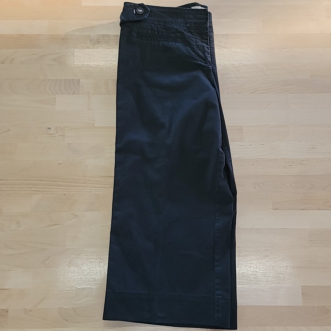 Sitwell Size 6 Black Used Capris