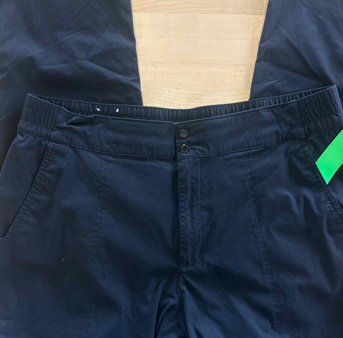 Columbia Size 18 Black Preloved Athletic Pants