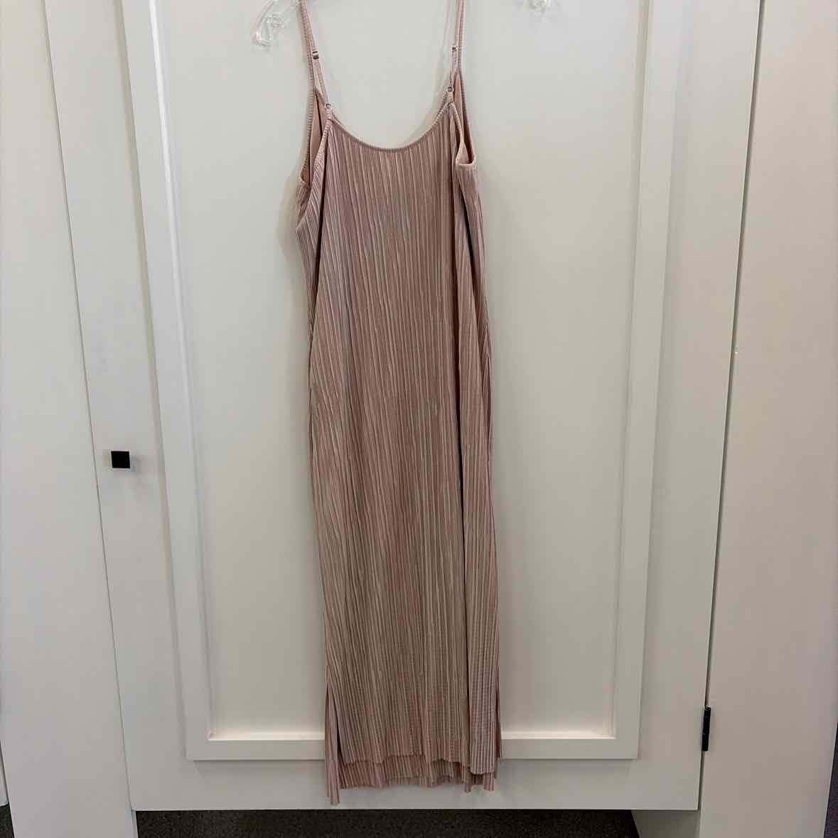 Giani Bernini Size S Gold Preloved Dress