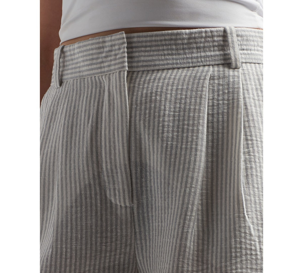 BCX Women Size 0 Gray New Shorts