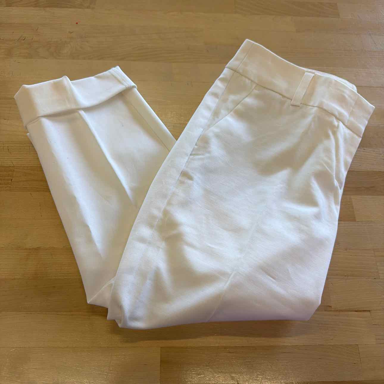 Willi Smith Size 4 White New Capris