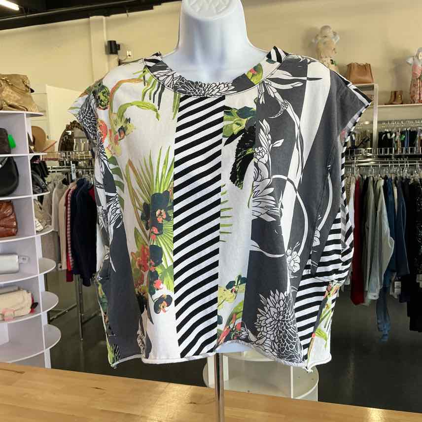 fp movement Size M Multi-Color Preloved Tank