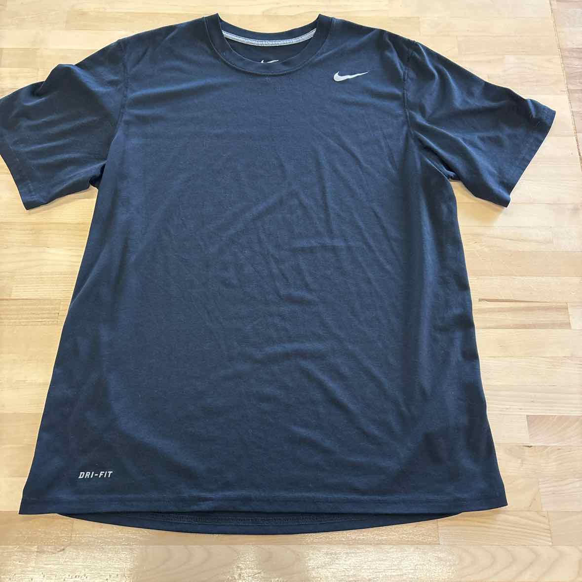 Nike Size L Black MENS T-shirt