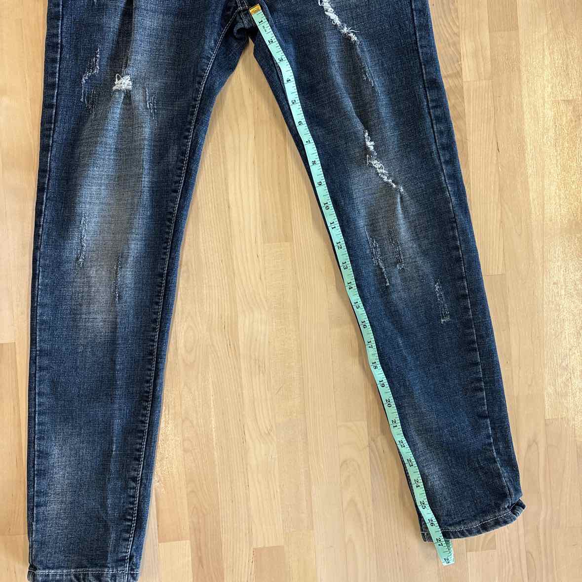 Fashion Size 28 Blue Jeans