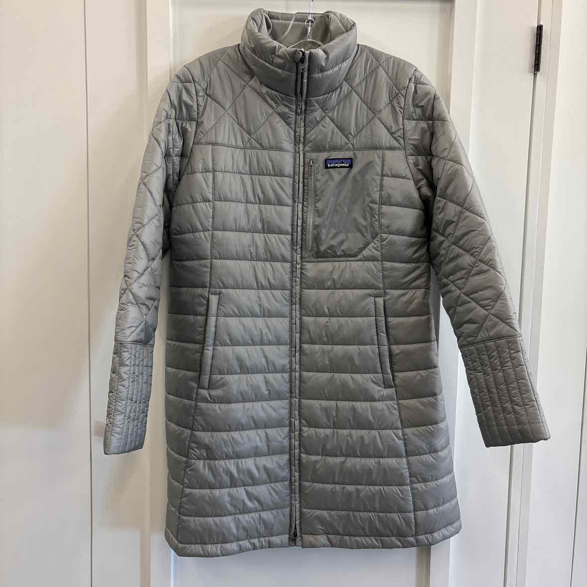 Patagonia Size L Silver Jacket