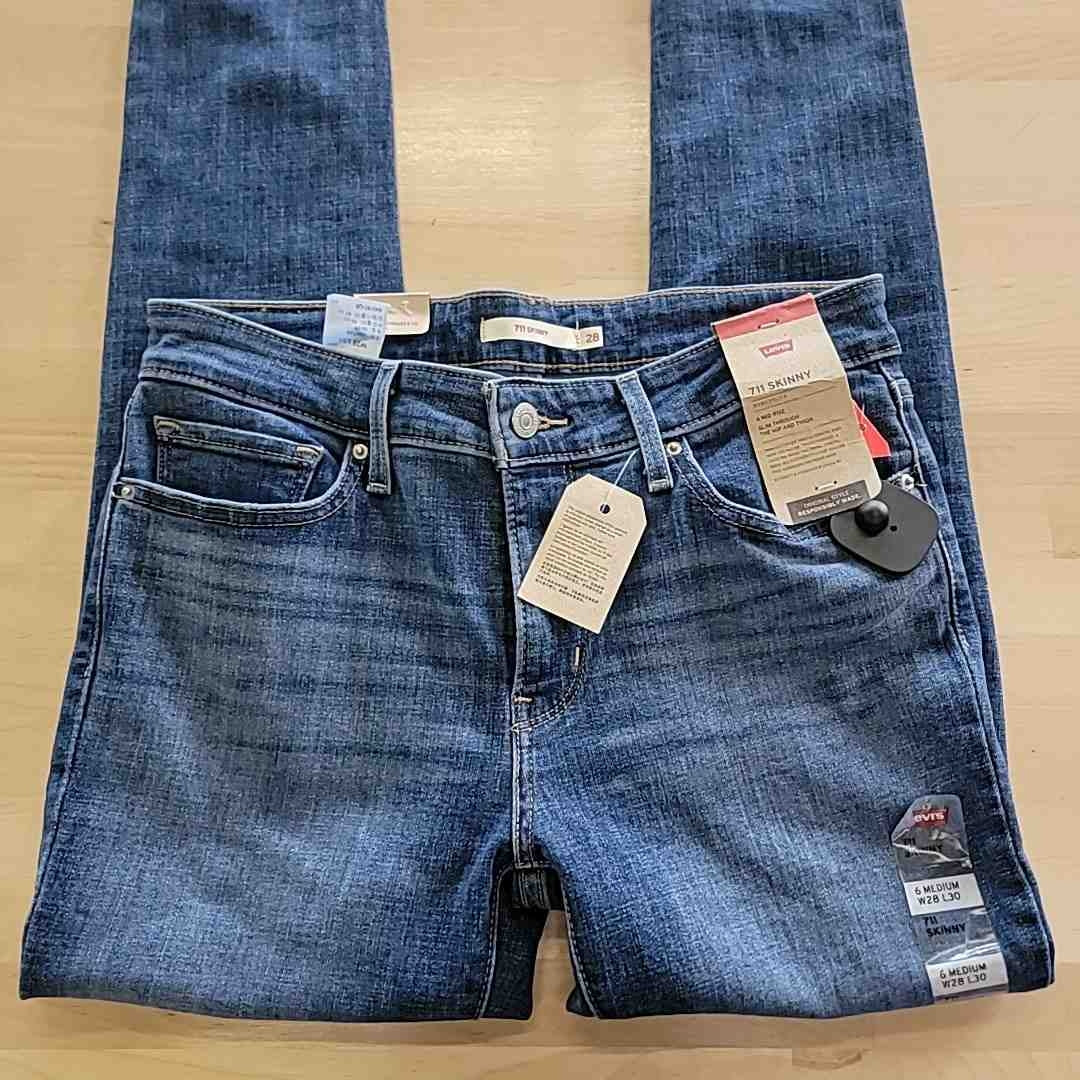 Levi Size 28 Blue Jeans