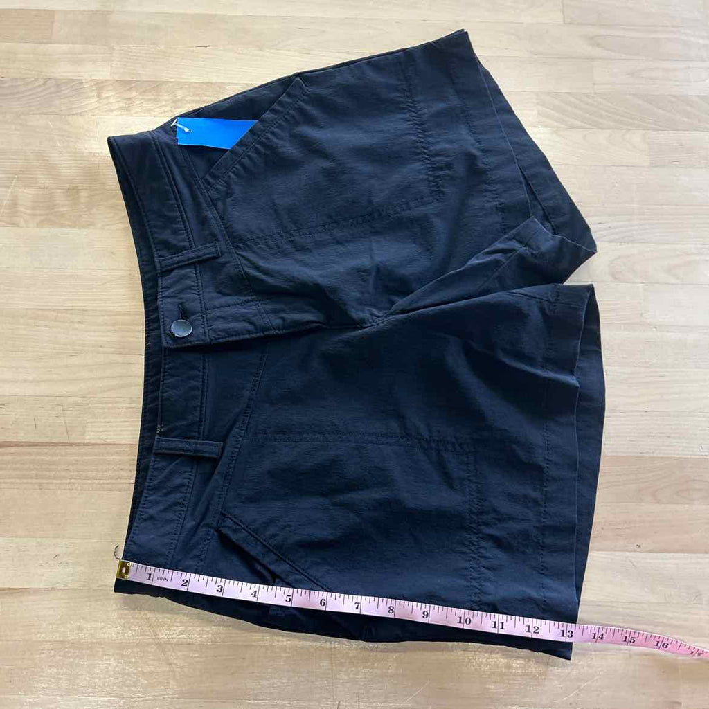 Alpine Women Size 6 Black Preloved Shorts