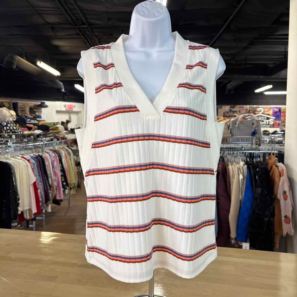 Evereve Size L White & Orange Sweater