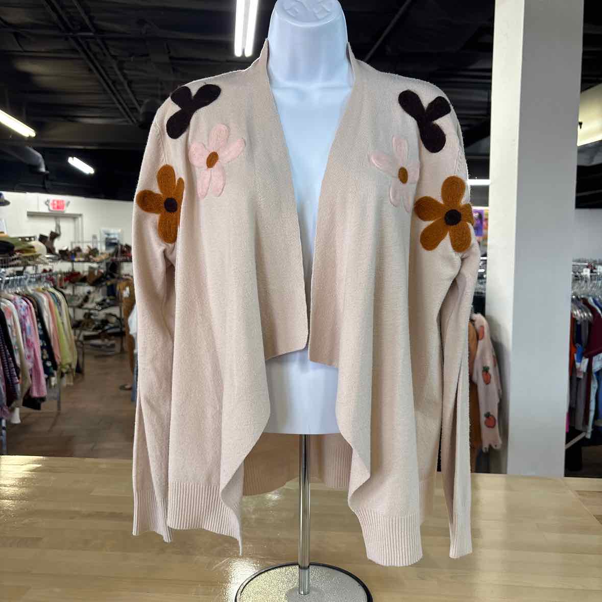Aaeda Size M Beige Preloved Cardigan