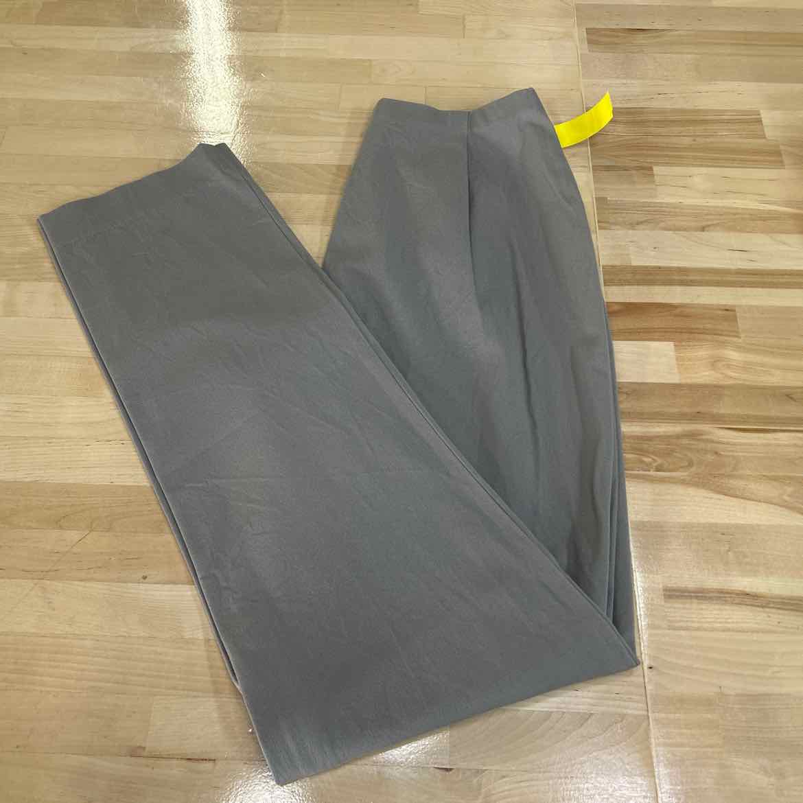Eddie Bauer Size 6 Tan Preloved Pants