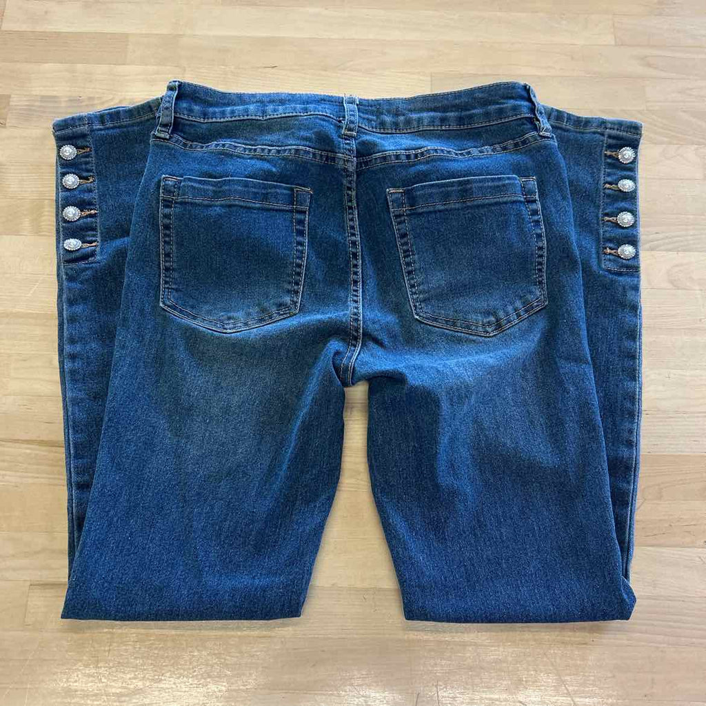 CeCe Size 4 Blue Denim Preloved Jeans