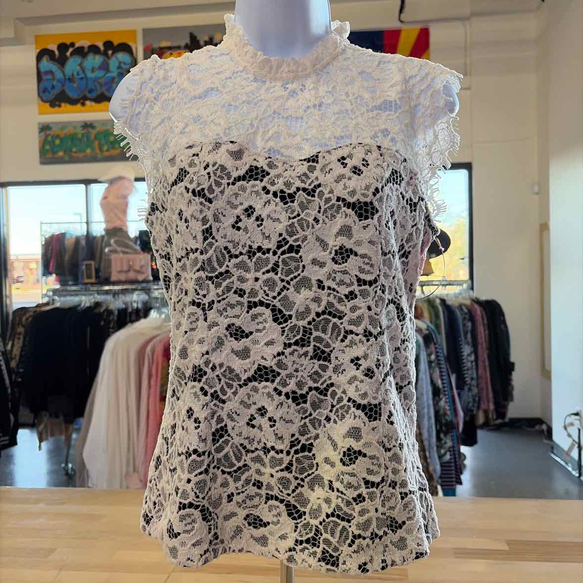White House Black Market Size 0 White Lace New Blouse