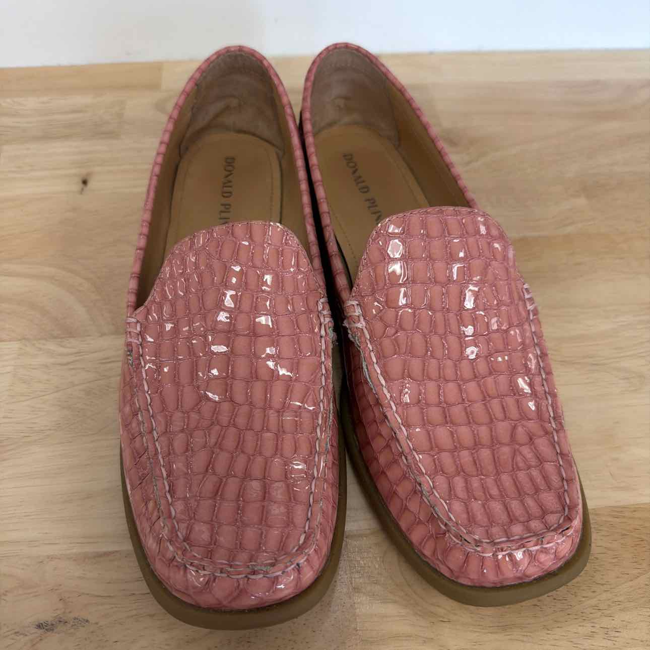 Donald J Pliner Size 10 Pink New Flats