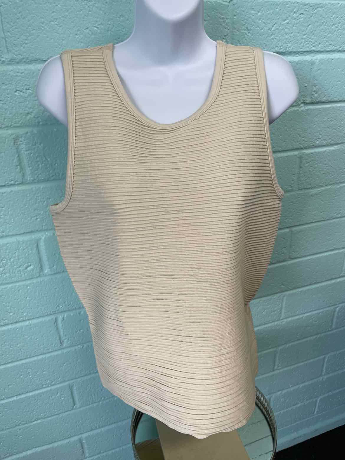 DKNY Size L Tan Tank