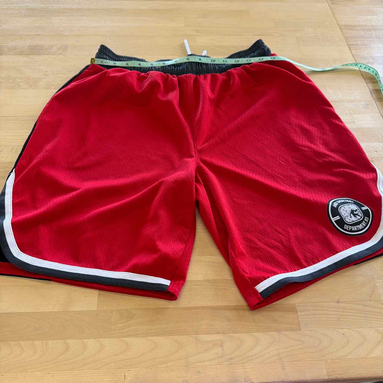 AND1 Men's Size L Red MENS Shorts