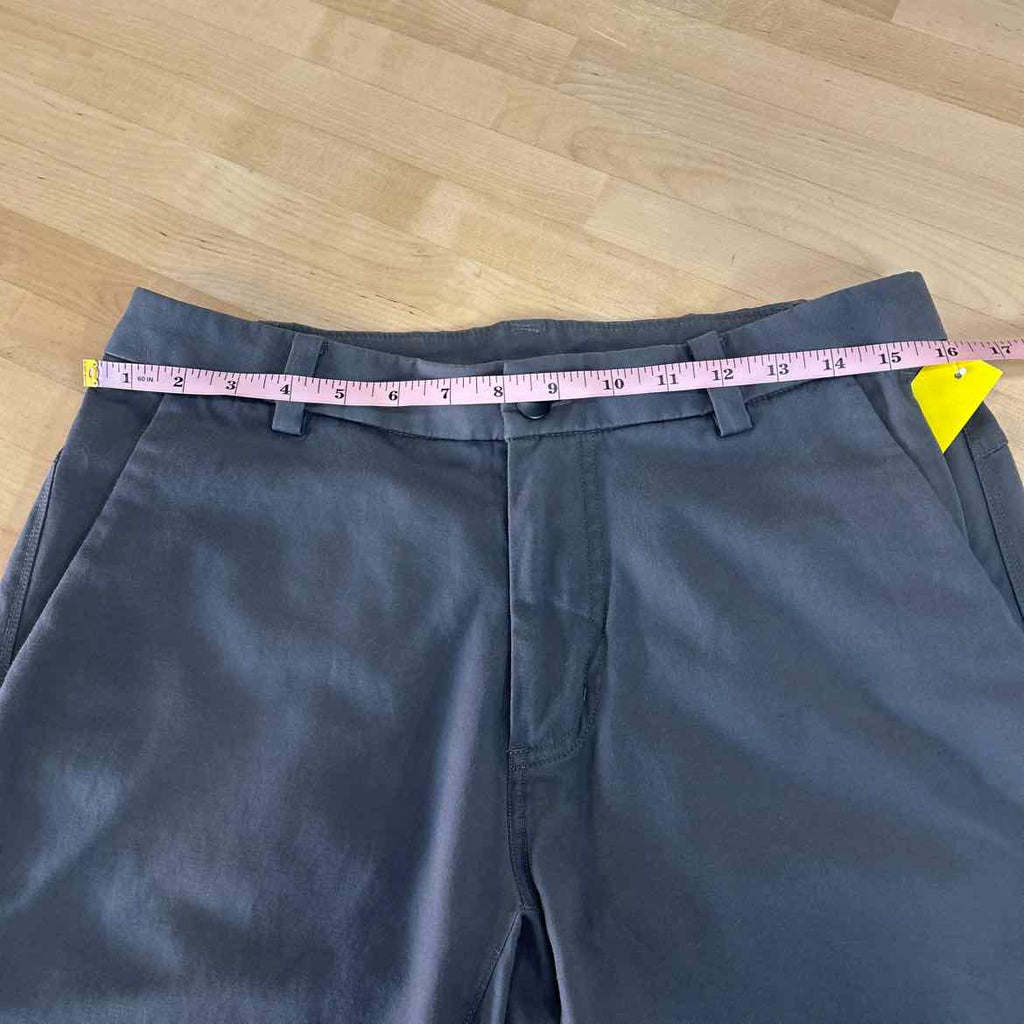 LuluLemon Men's Size 32 Gray MENS Shorts