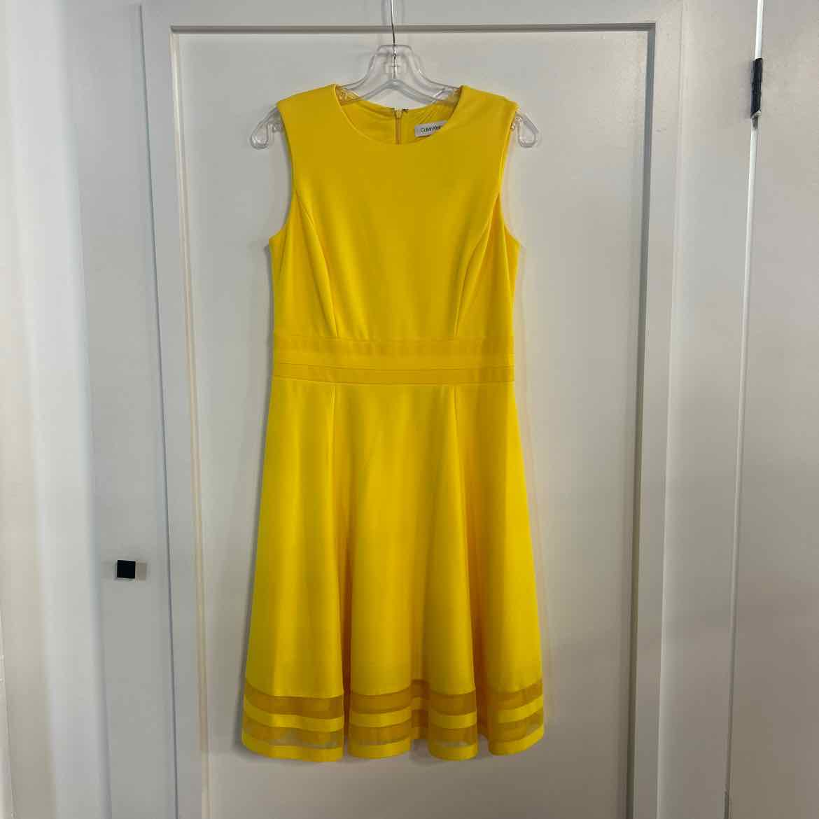 Calvin Klein Size 8 Yellow Preloved Dress