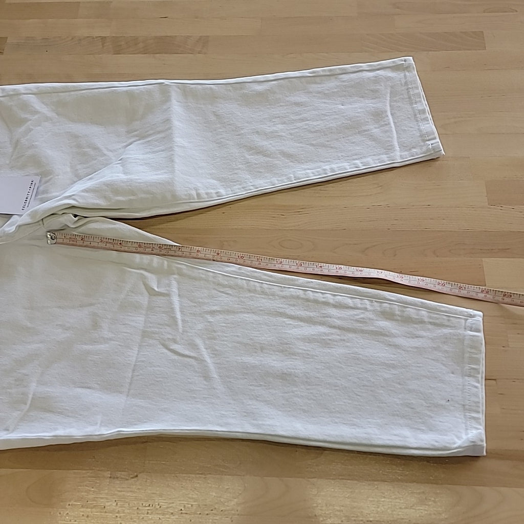 Celebrity pink Size 14 White Capris