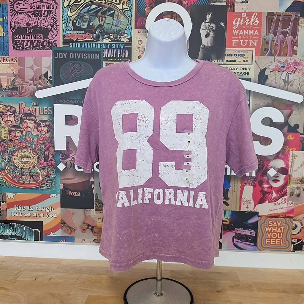 Rebellious One Size M 89-Graphic Varsity T-Shirt