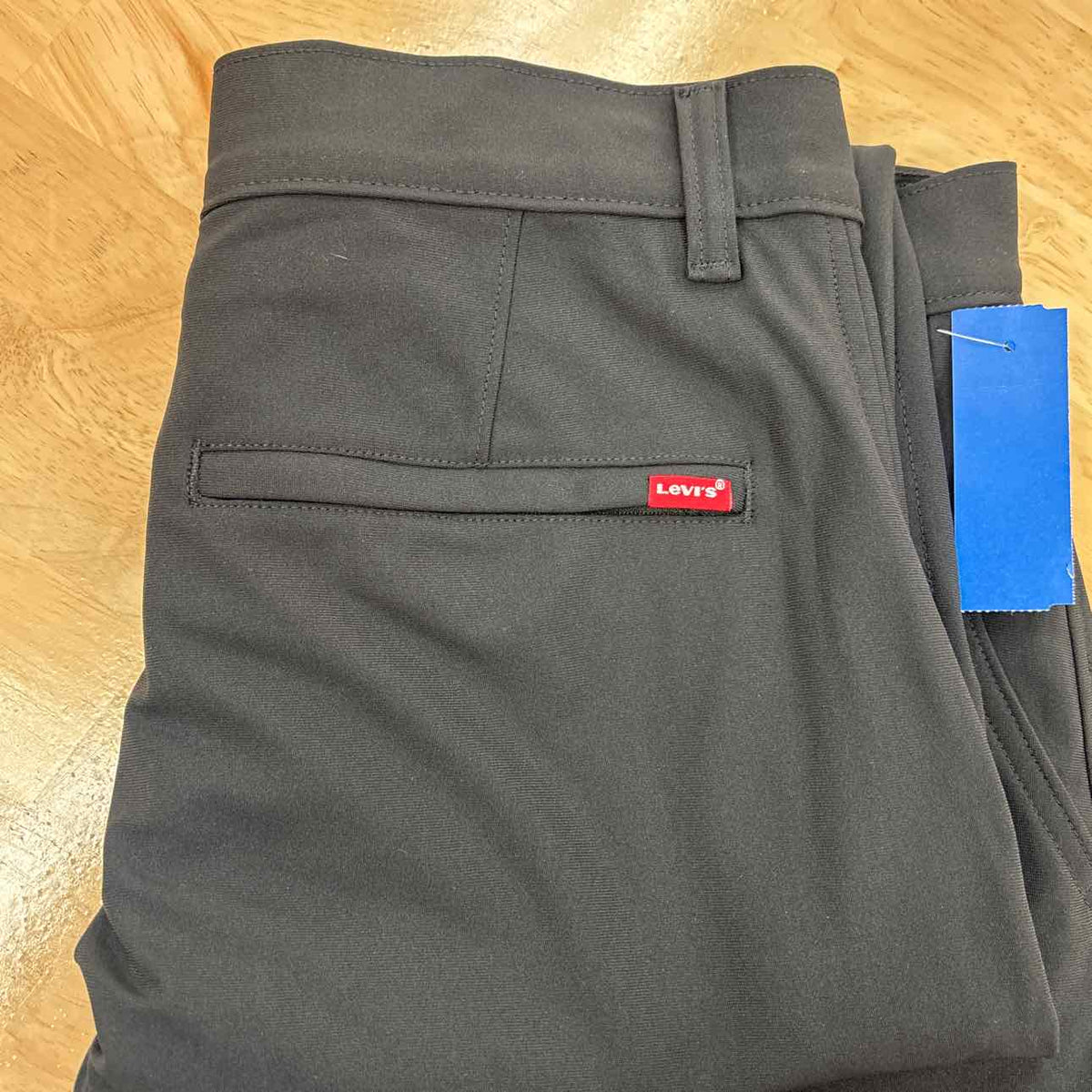 Levi's Size 33x32 Black MENS Pants