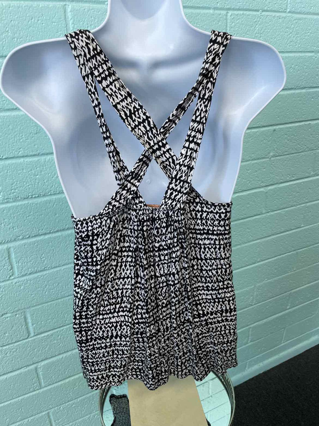 Ella Moss Size S BLACK & WHITE Tank