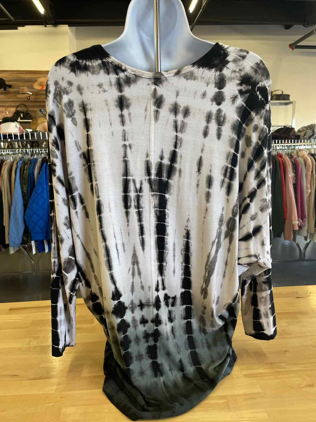 Karen Kane Size M White Blouse