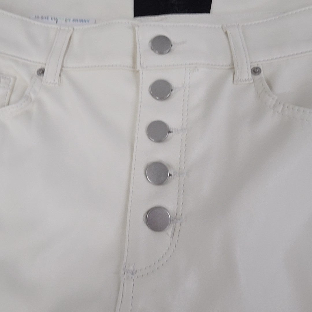 TINSELTOWN Size 7 White Pants