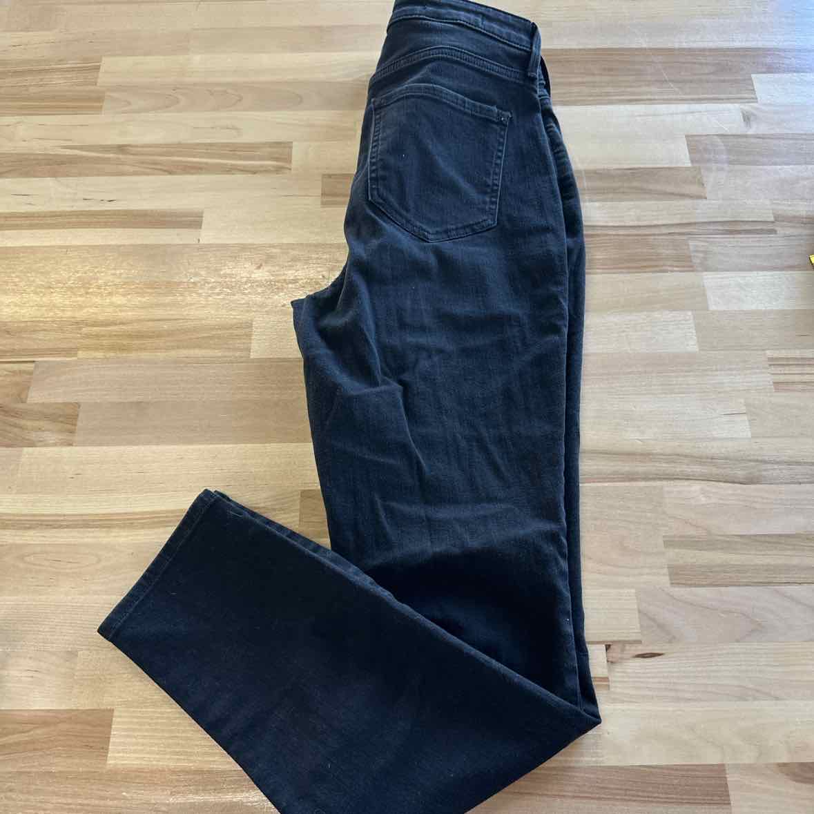 NYDJ Size 6 Black Jeans