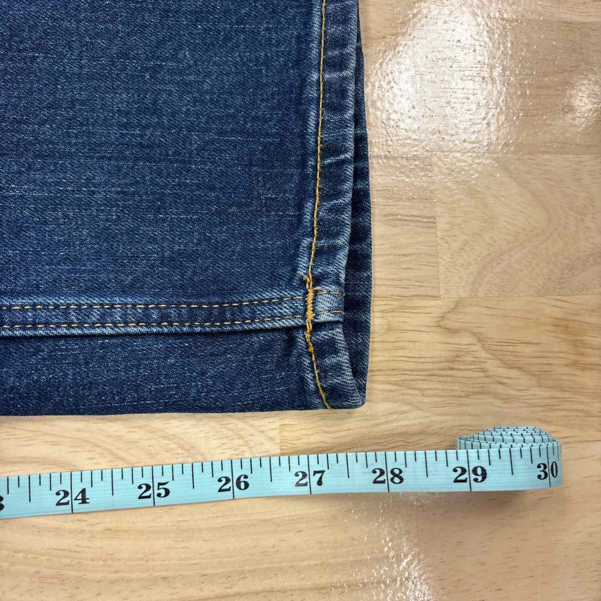 Tommy Hilfiger Size 36x32 Slim-Straight Denton Jeans