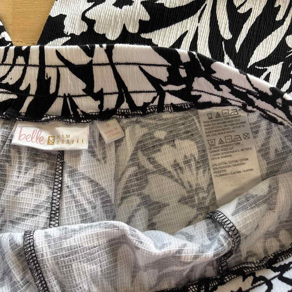 Kim Gravel Size M Black/White Preloved 2 pc sets