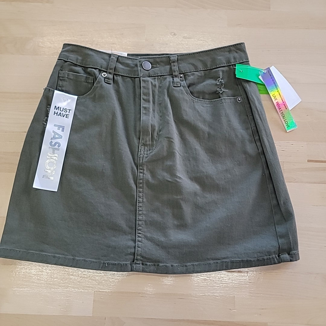 TINSELTOWN Size 3 Green New Skirt