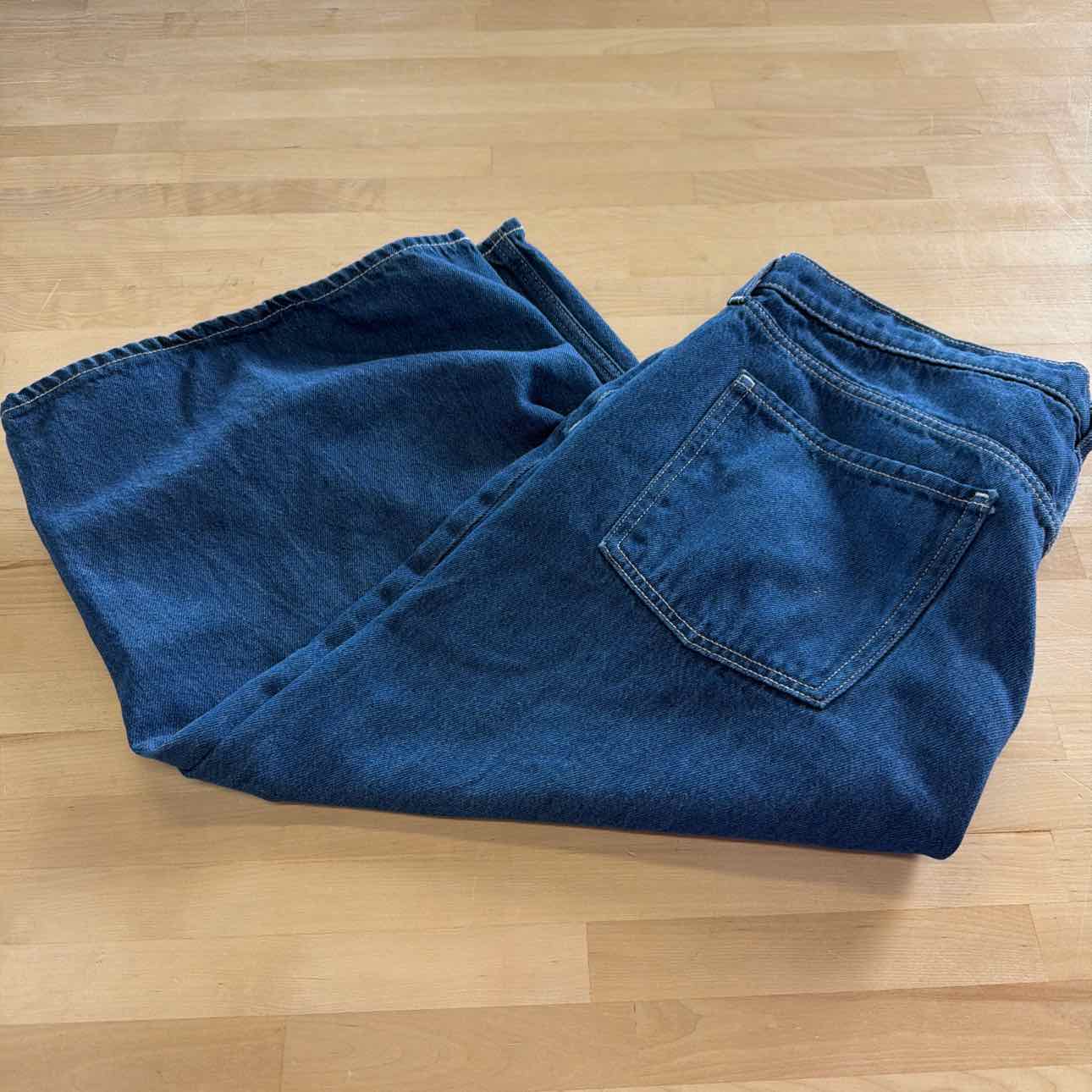 Old Navy Size 18 Denim Preloved Capris