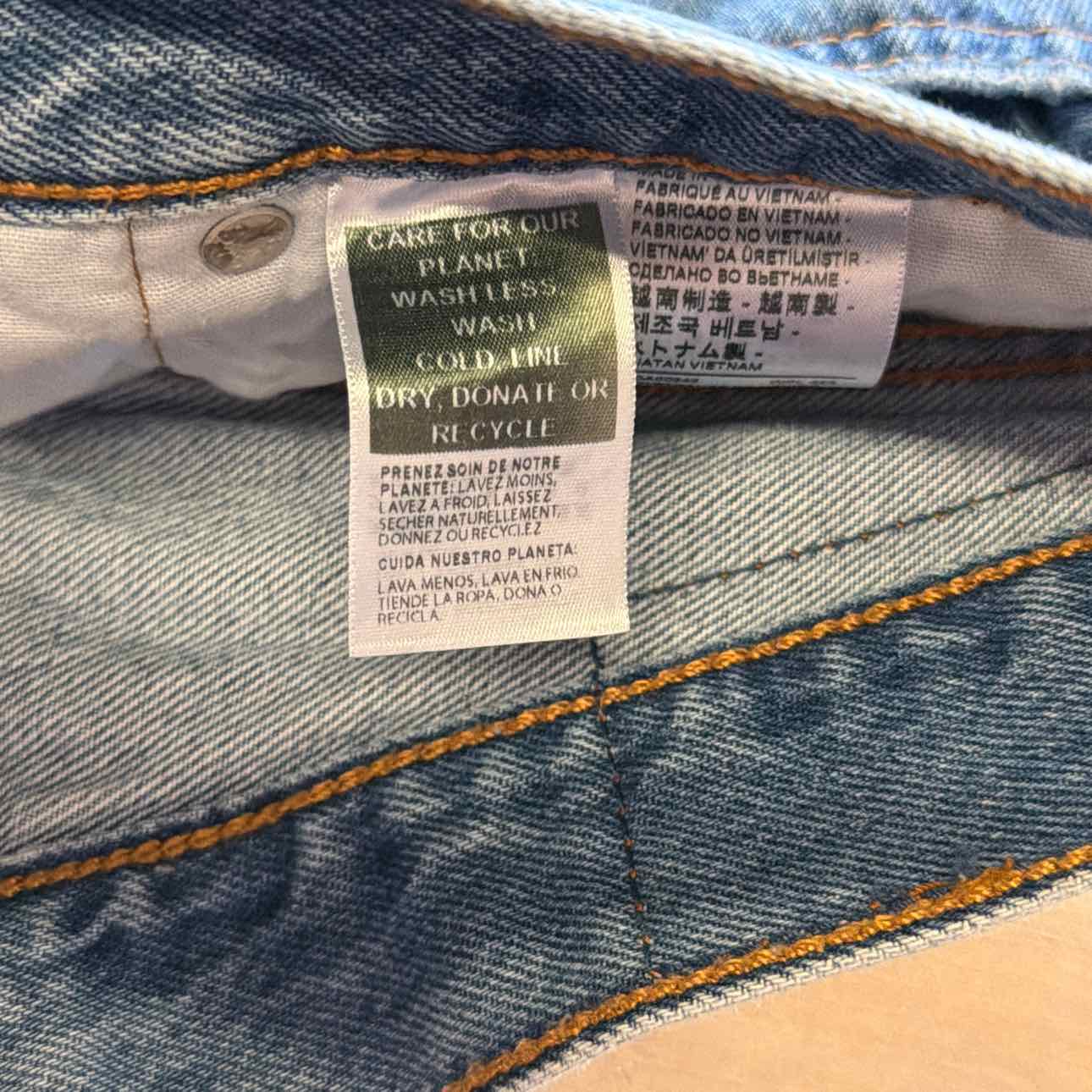 Levi's Women Size 11 Denim Preloved Shorts