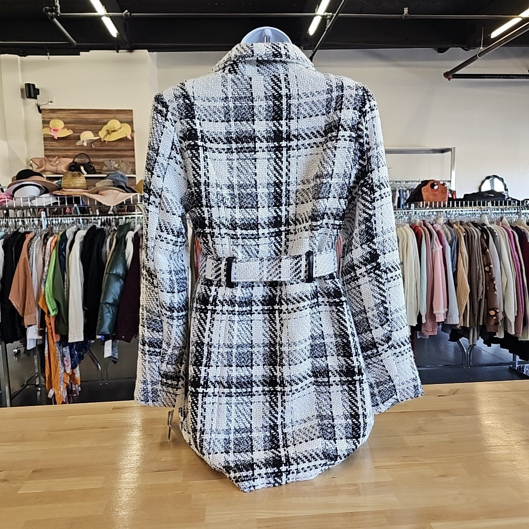 BCX Size S White & Black Jacket