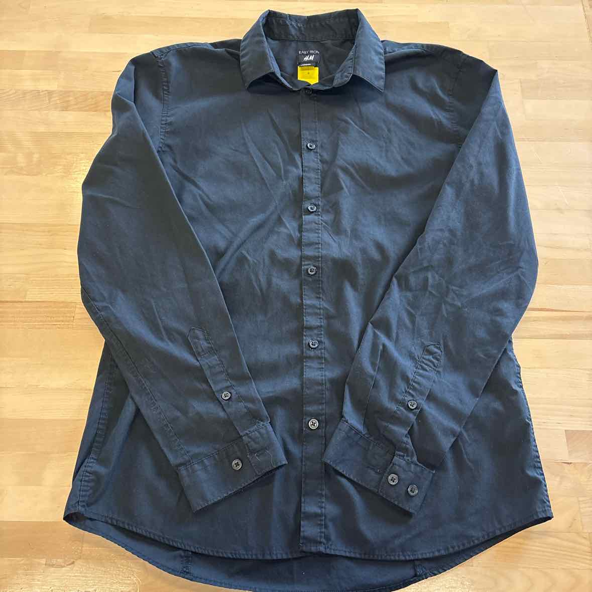 H&M Size L Black Button Down Shirt