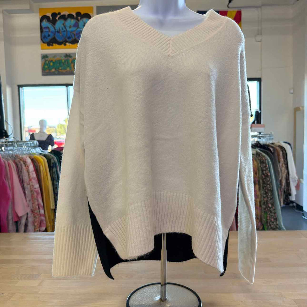 Vince Camuto Size XS White New Sweater