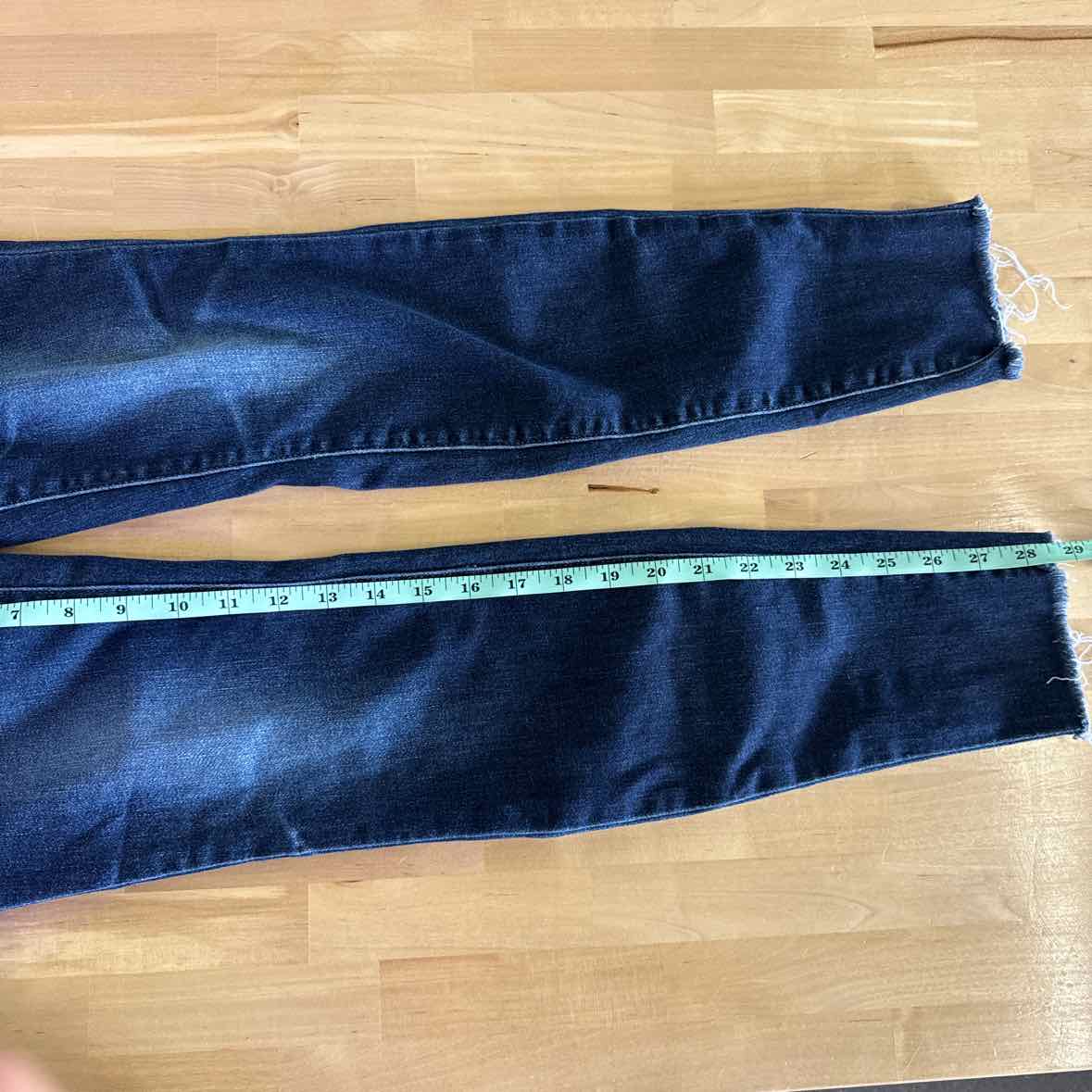 Rock & Republic Size 6 Blue Denim Preloved Jeans