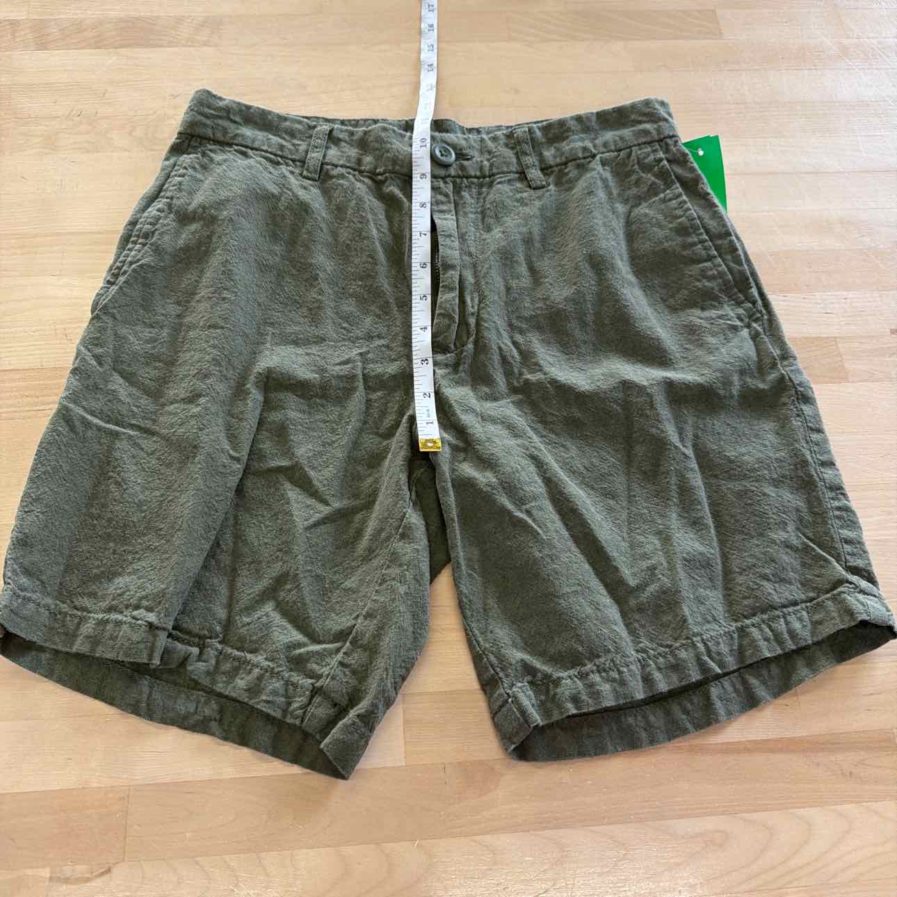 Old Navy Women Size 30 Green Preloved Shorts