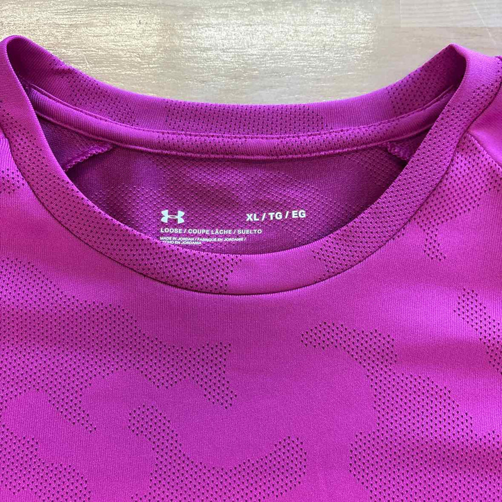 Under Armour Size XL Pink T-shirt