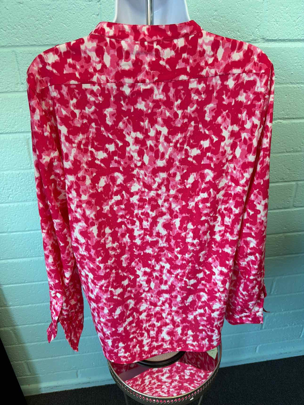 Calvin Klein Size M pink & white Blouse