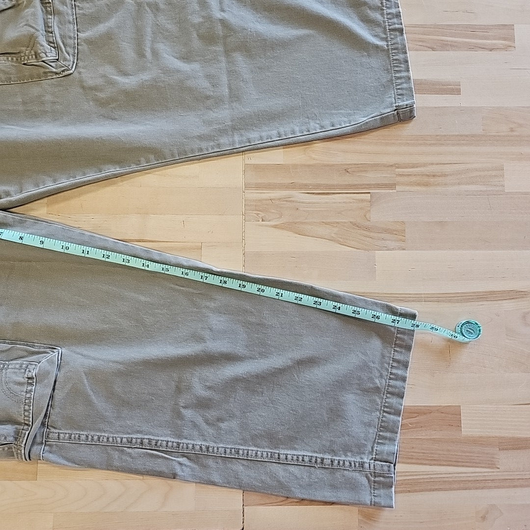 Wrangler Size 36x30 Khaki Used Pants