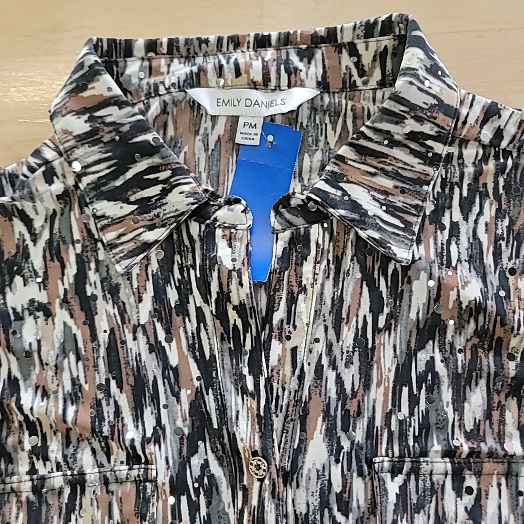Emily Daniiels Size PM Brown Button Down Shirt