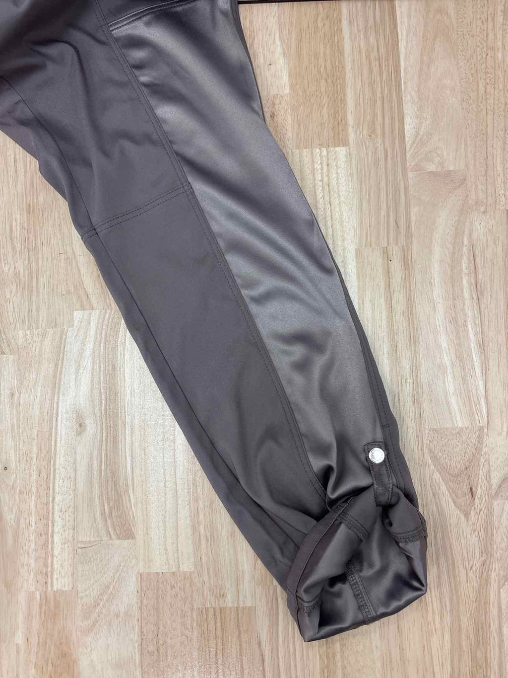 White House Black Market Size 12 Taupe Satin Preloved Cargo
