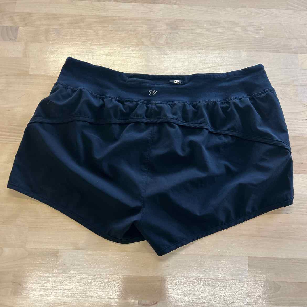 Forever 21 Size L Black Athletic Shorts