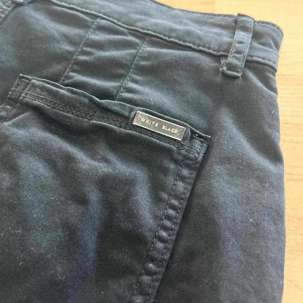 White House Black Market Size 00 Black Shorts