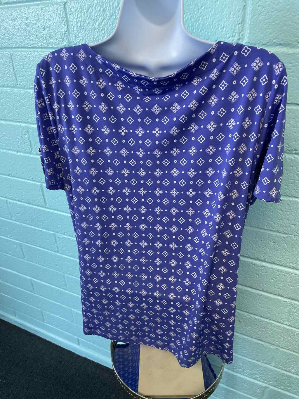 Liz Claiborne Size L Powder Blue Print Blouse