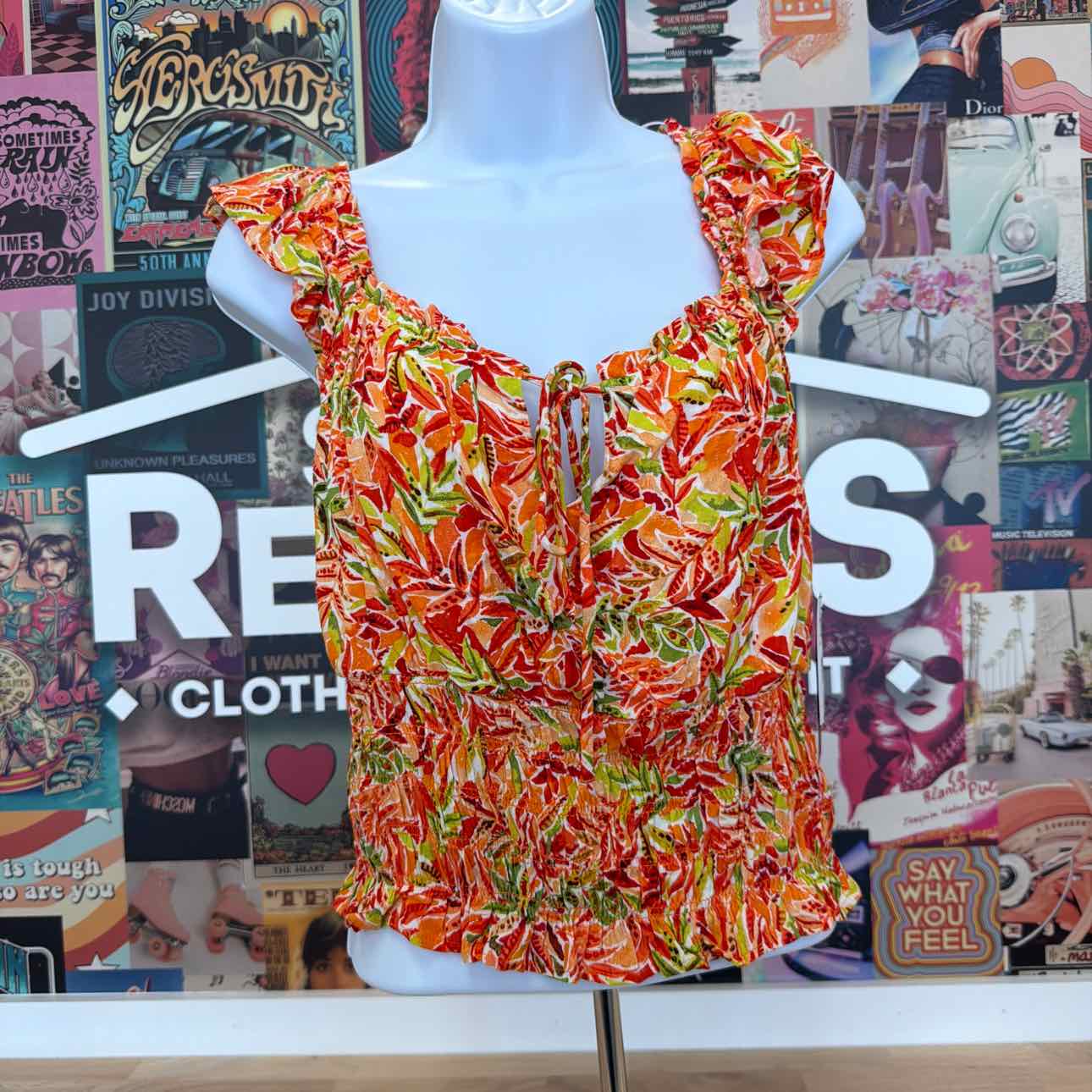 BCX Size L Printed Sleeveless Top